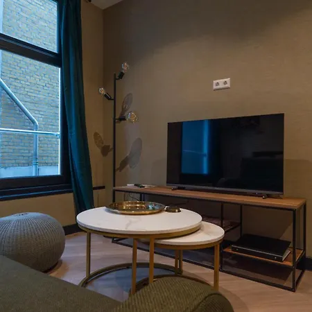 Downtown Apartment *